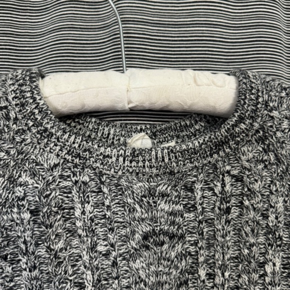 GAP Cotton Raglan Sleeve Crew Neck Black/White Size Medium - Picture 3 of 9